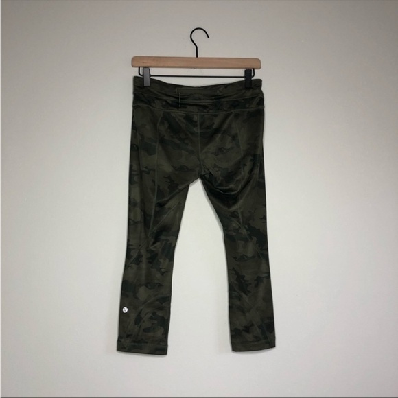 Lululemon Run Inspire Crop II Savasana Camo Green Size 6 - Picture 5 of 6
